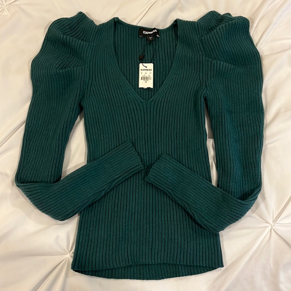 Gorgeous green sweater